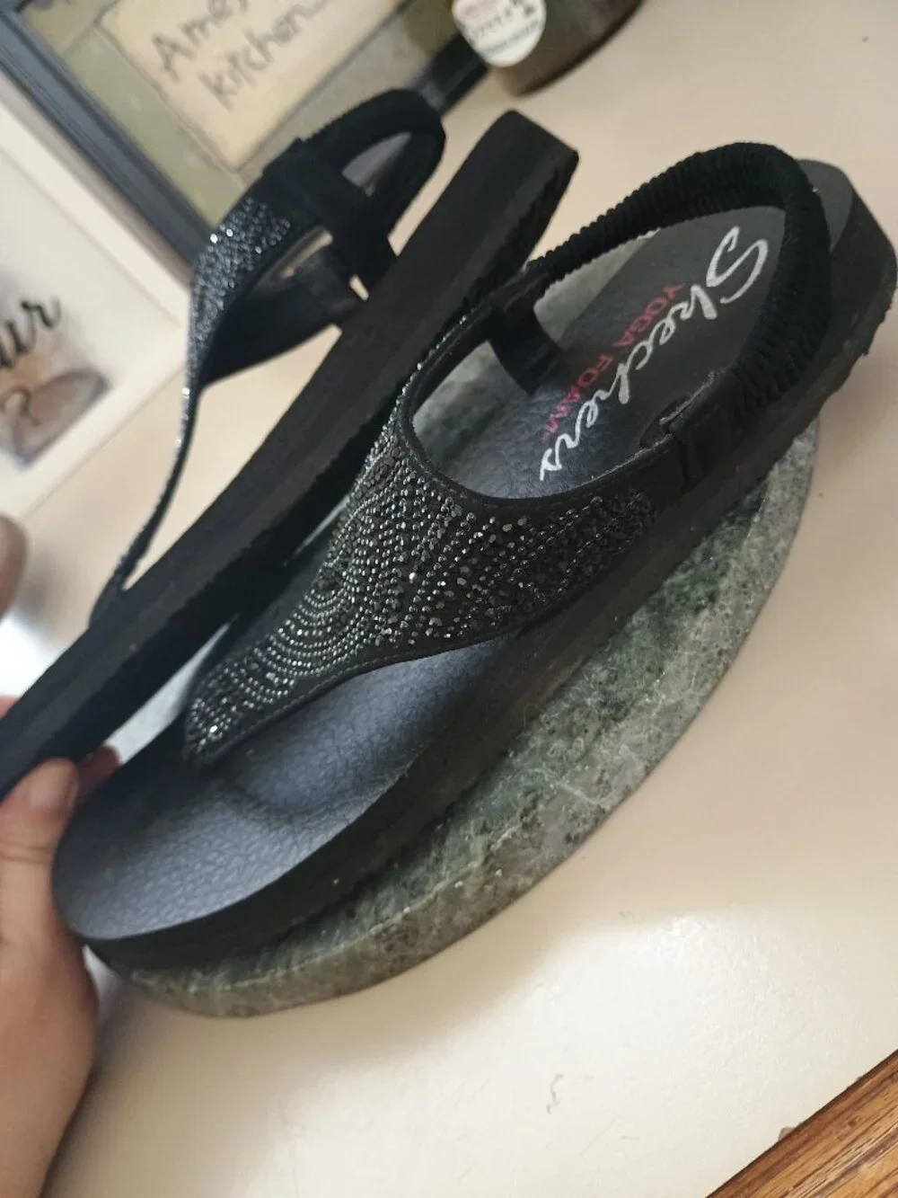 Skechers Cali Meditation Sandals New Moon Black Embellished Size 9 Yoga Foam